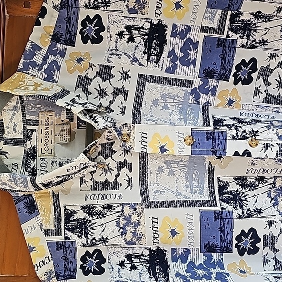 CROSSINGS, men's XL casual button-down shirt. Tropical print. EXCELLENT. - Picture 2 of 10